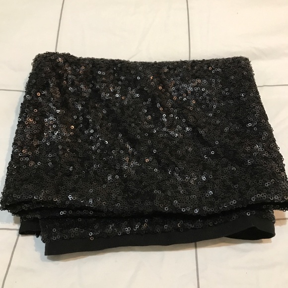 Black sequin skirt - Picture 4 of 5